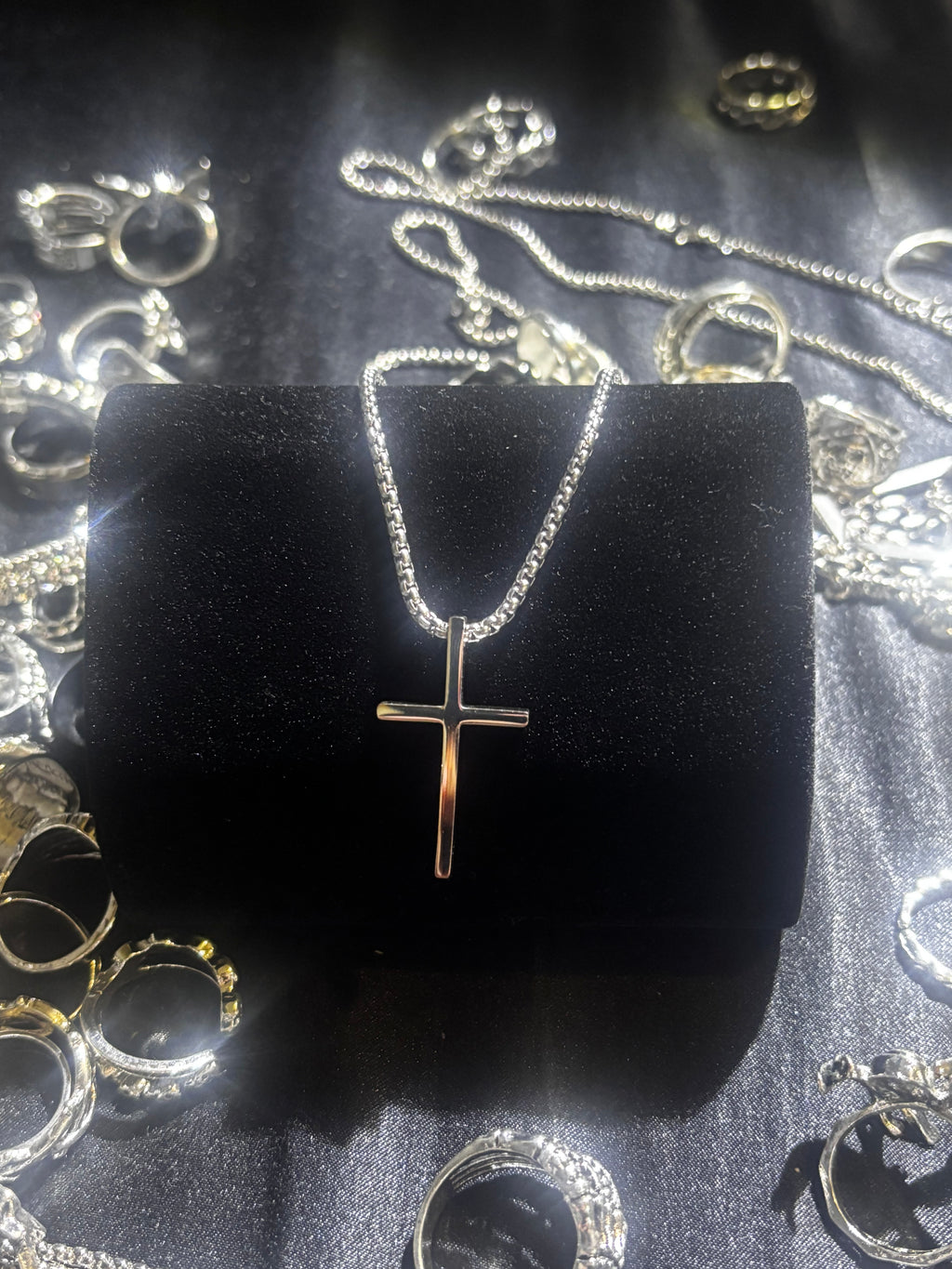 Cross box chain