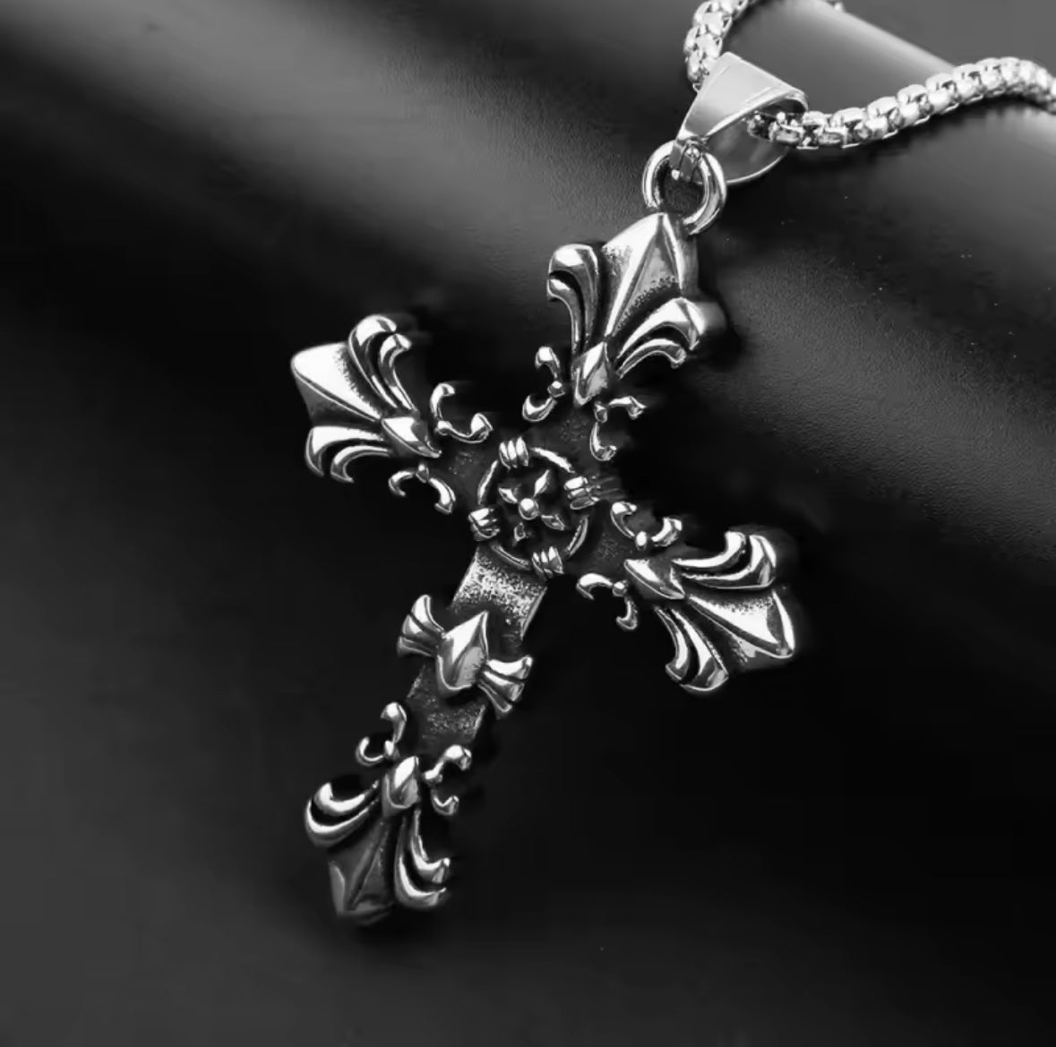 Vintage Silver Color Cross Pendant Necklace Stainless Steel