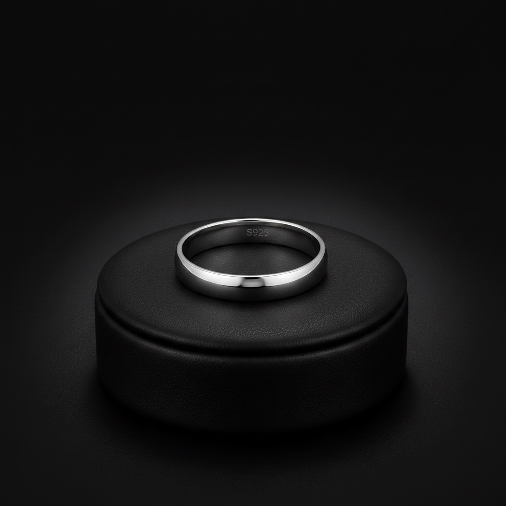 Essential Ring in Sterling Silver
